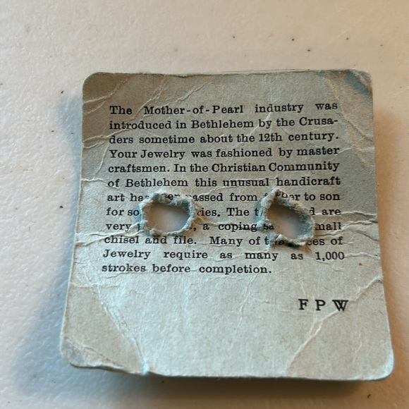 Genuine mother of pearl clip earrings, round with star - made in the holy land - Picture 5 of 8